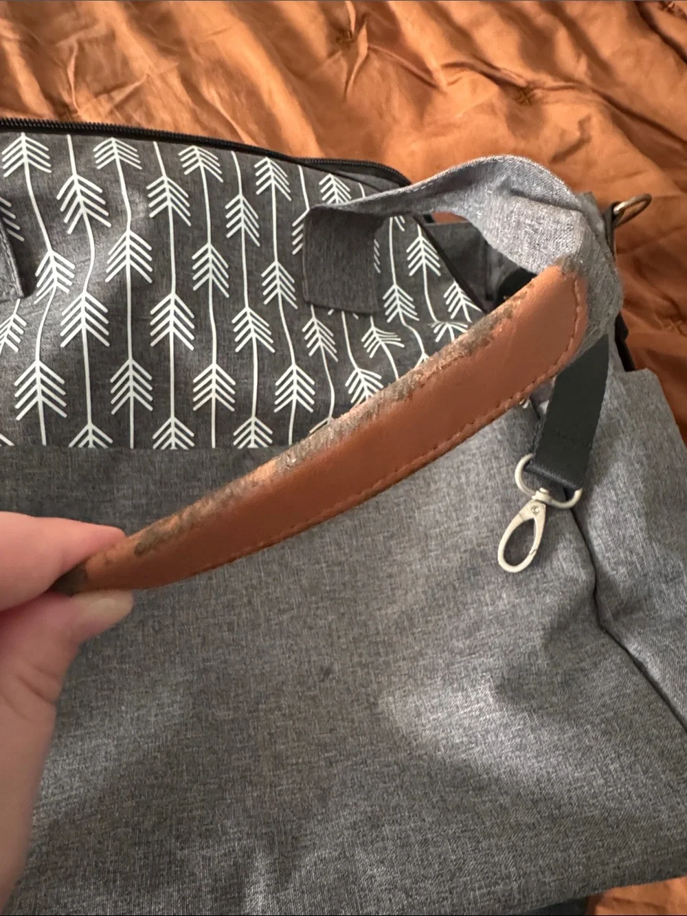 Leke Baby diaper bag arrow print millennial grey